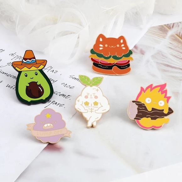 Calcifer Fire Demon Howl’s Moving Castle Studio Ghibli Metal Enamel Pin Brooch - Picture 10 of 12